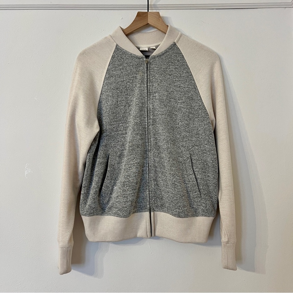 Gap Women’s Two-Tone Grey and Cream Zip-up Bomber jacket size small NWOT